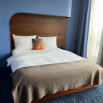 Bett im 25hours Hotel Hamburg HafenCity