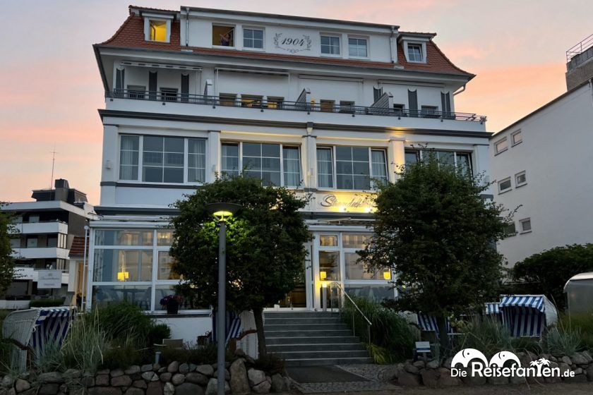 Aussenansicht Hotel Strandschlösschen in Travemünde