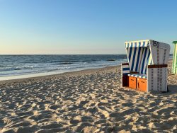 Strandkorb am Abend auf Baltrum