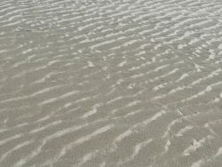 Wellen im Sand von Baltrum