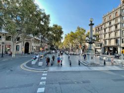 Mit der Barcelona Bus Turistic vorbei an den Ramblas