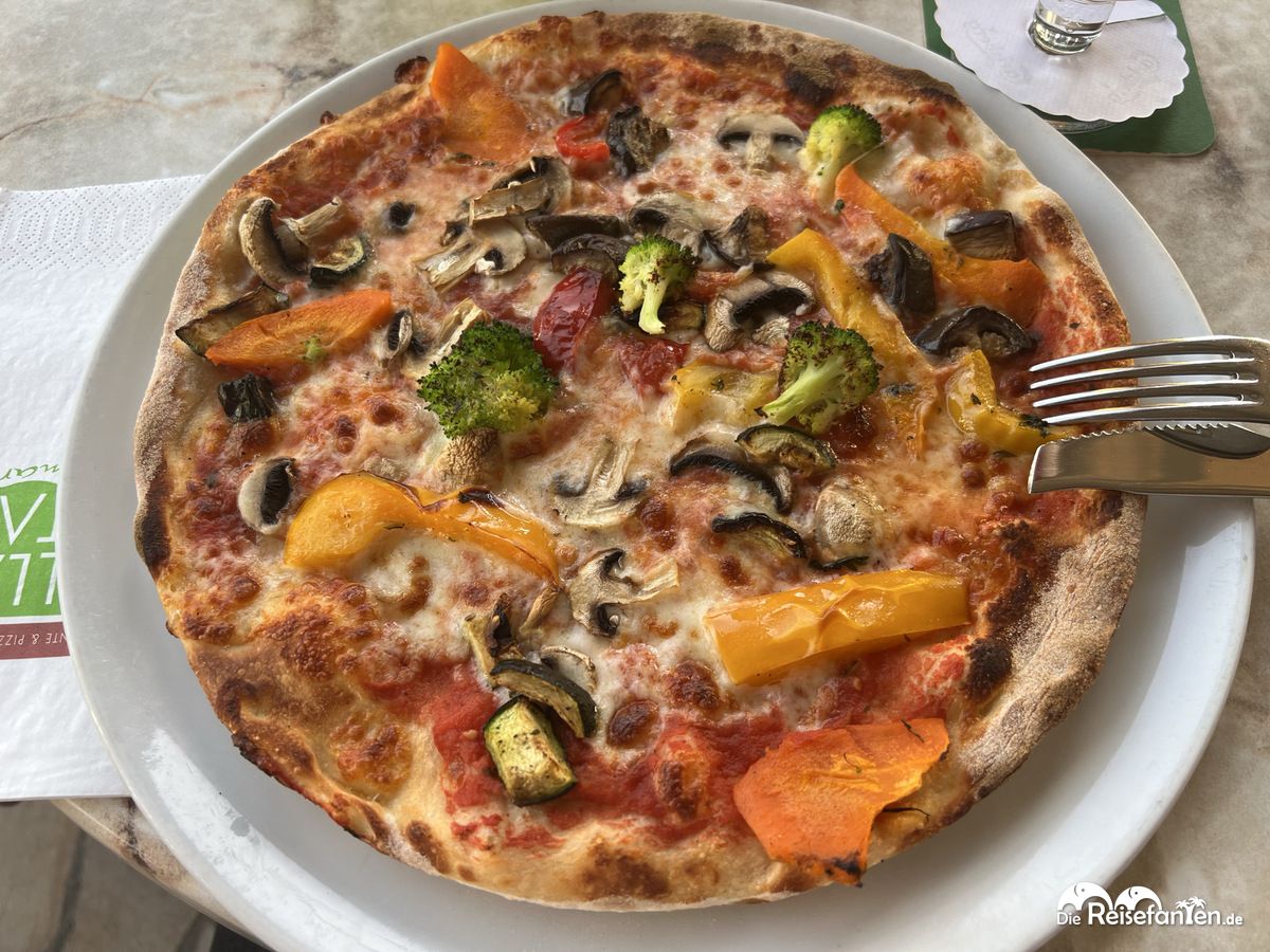 Pizza Vegetariana im Ristorante Bellavista in Travemünde