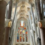 Ungewöhnlich bunte Kathedrale die Sagrada Familia in Barcelona