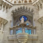 Unterschiedliche Stilelemente in der Sagrada Familia in Barcelona