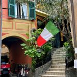 Italienische Flagge in Monterosso al Mare