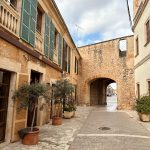 Altes Zugangstor in Santanyi