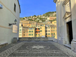 Gepflegter Platz in Camogli