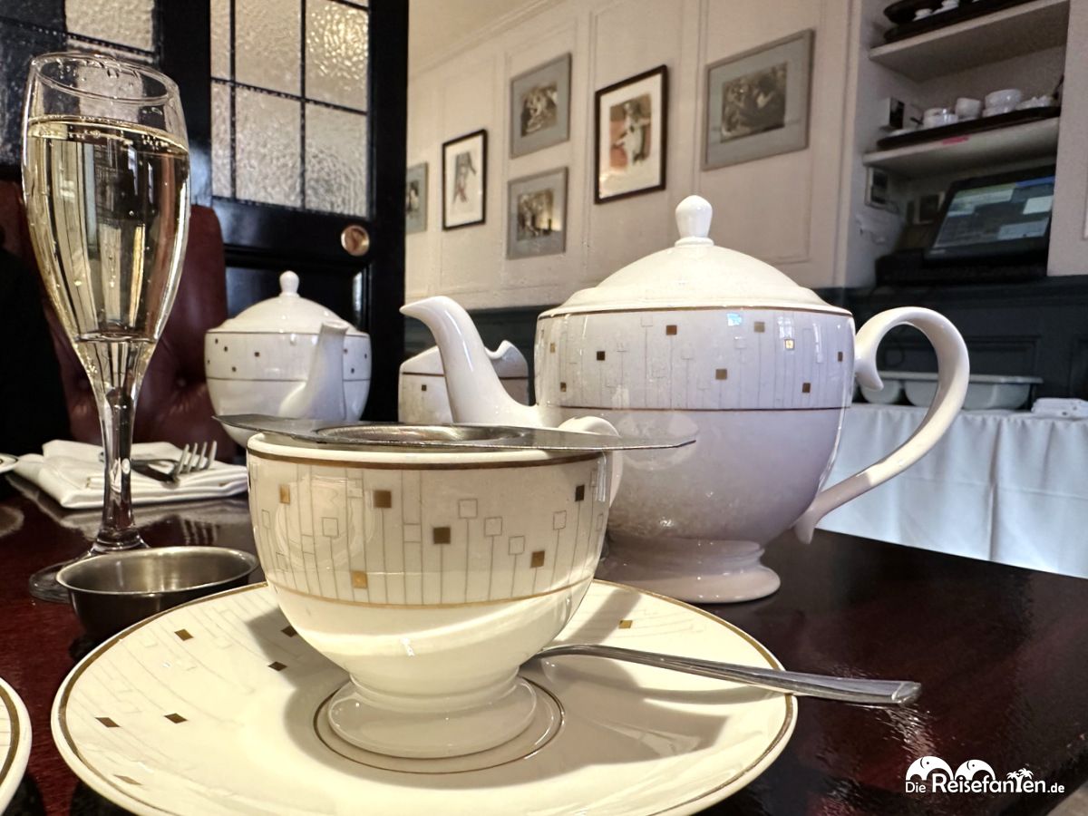 Ansicht Tea Time im Reform Social & Grill in London