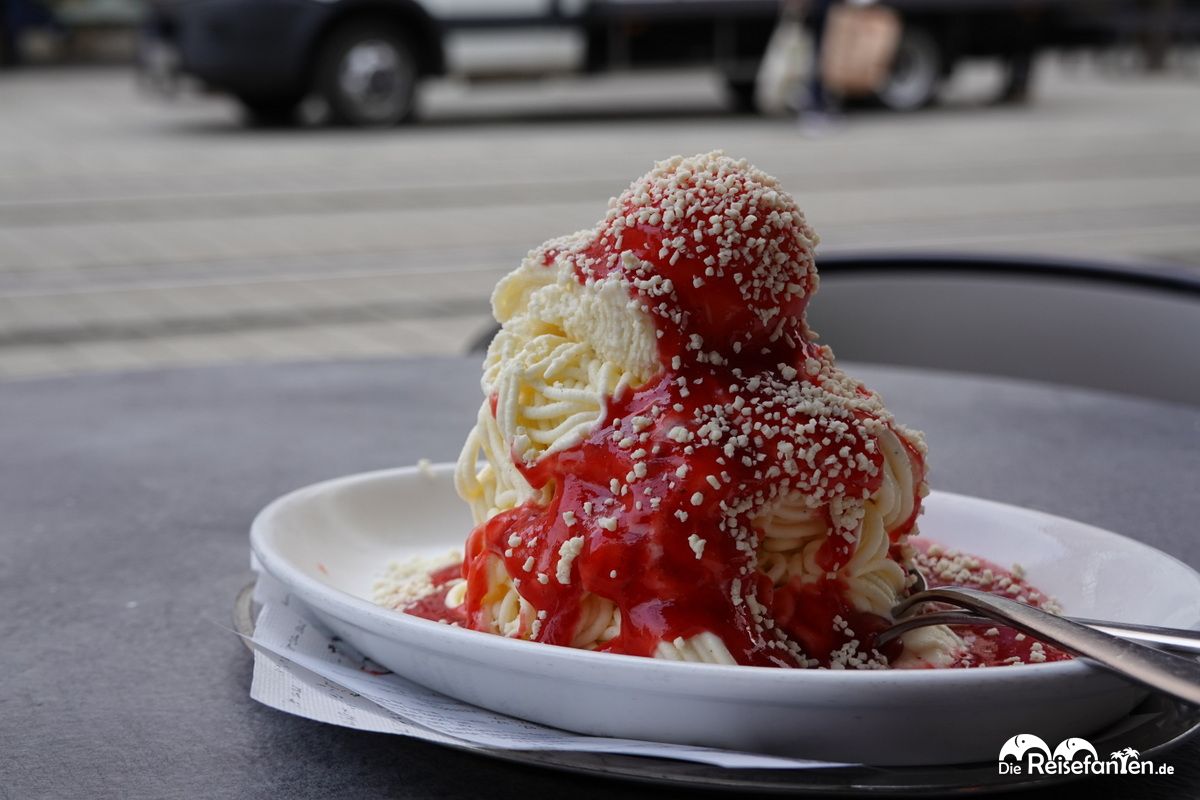 Bei den Erfindern des Spaghetti Eis 02