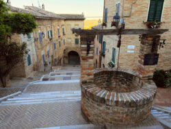 Die Scalinata del Pozzo della Polenta in Corinaldo 3