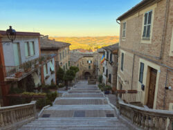 Die Scalinata del Pozzo della Polenta in Corinaldo 4