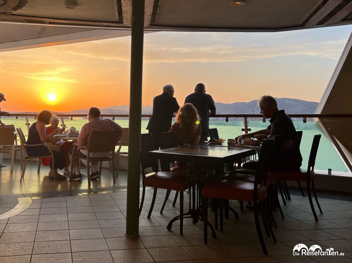 Offenes Windjammer Restaurant auf der Brilliance of the Seas