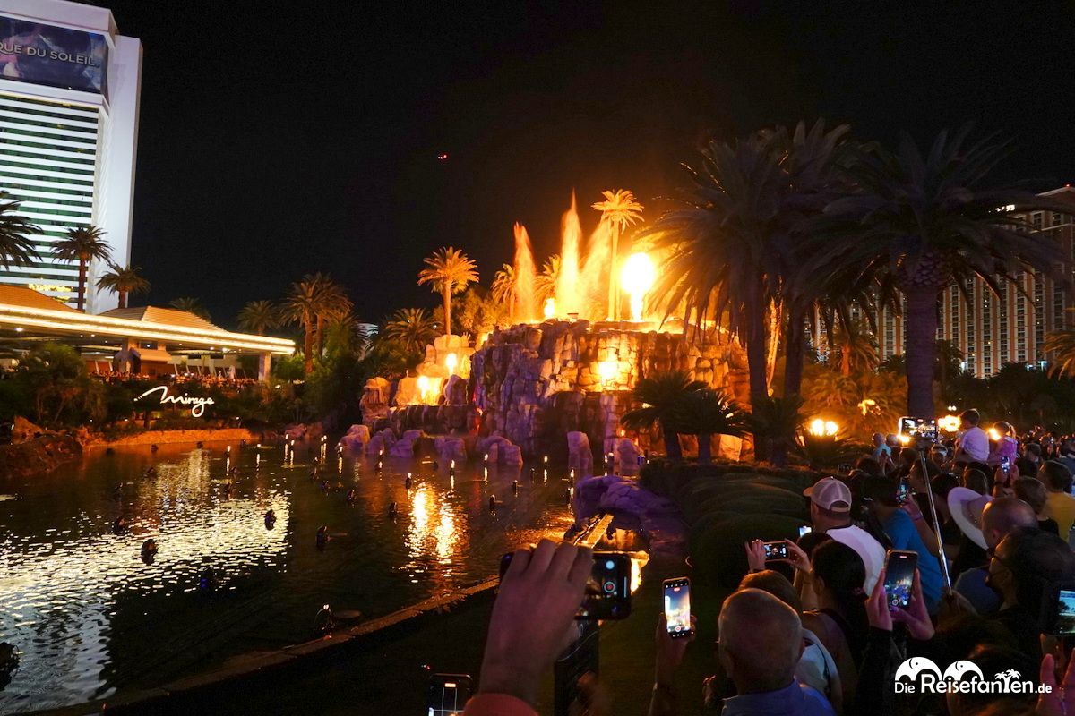 Ein Vulkanausbruch in Nevada 03