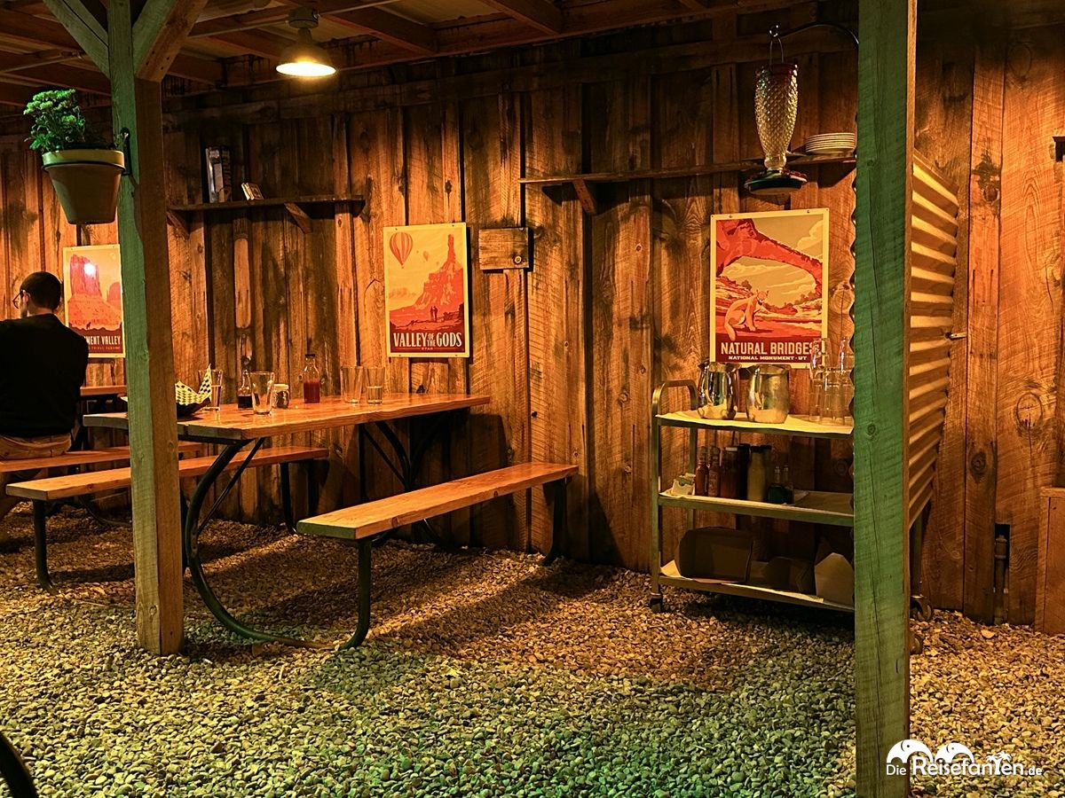 Burger und Kuchen in Bluffs Combridge 05