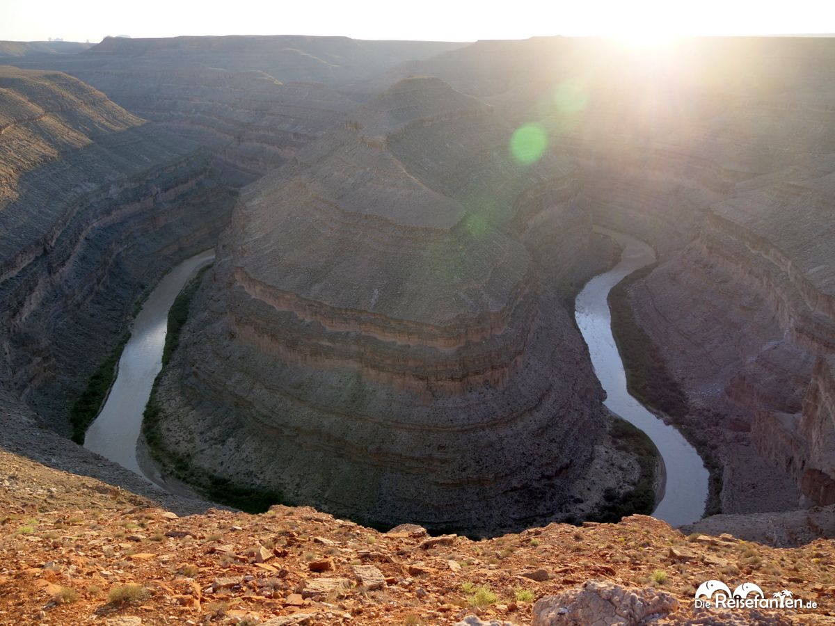 Ein Besuch im Goosenecks State Park kurz vor Sonnenuntergang 03