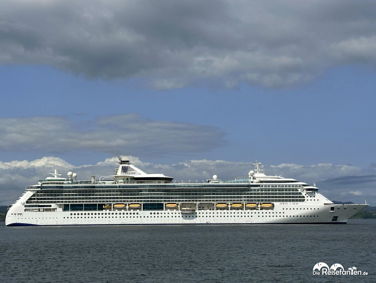 Jewel of the Seas während der Island Kreuzfahrt