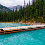 Der leere Medicine Lake und eine Bootsfahrt auf dem Maligne Lake. Natur und Kultur hautnah erleben 08
