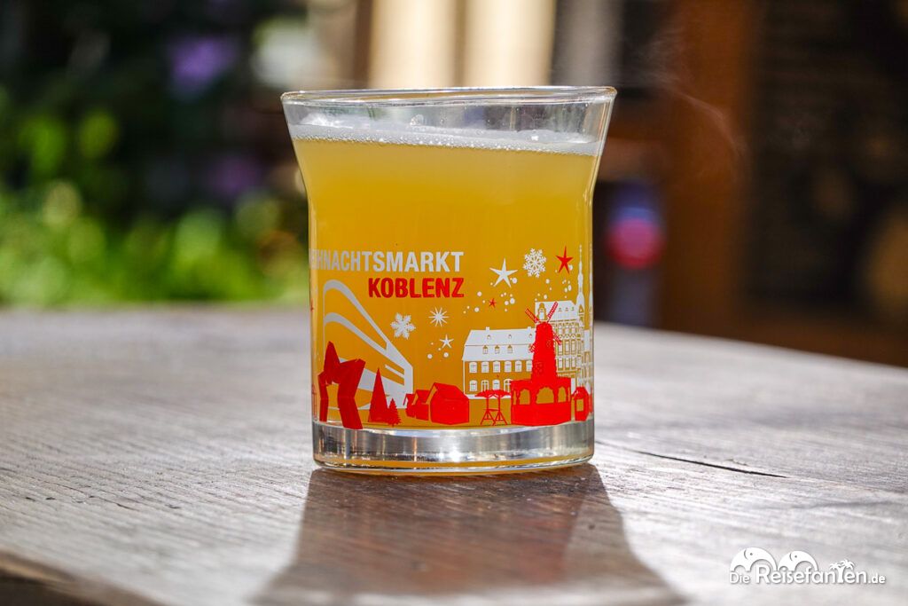 Tagsüber auf dem Weihnachtsmarkt in Koblenz (8)