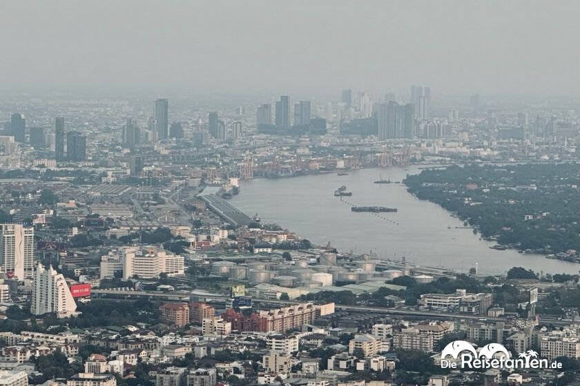 Makhom King Power Tower (10)