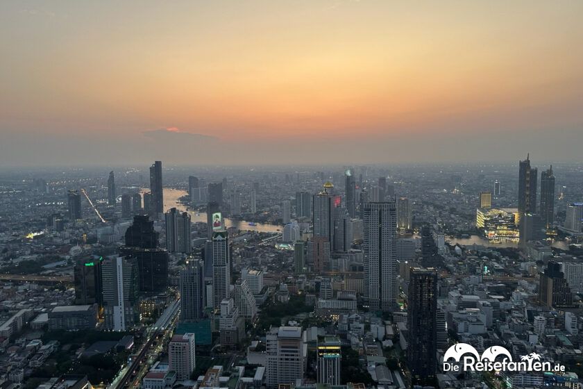 Makhom King Power Tower (3)