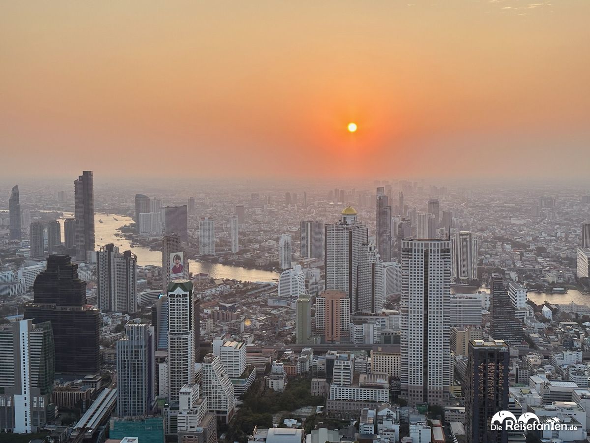 Makhom King Power Tower (9)