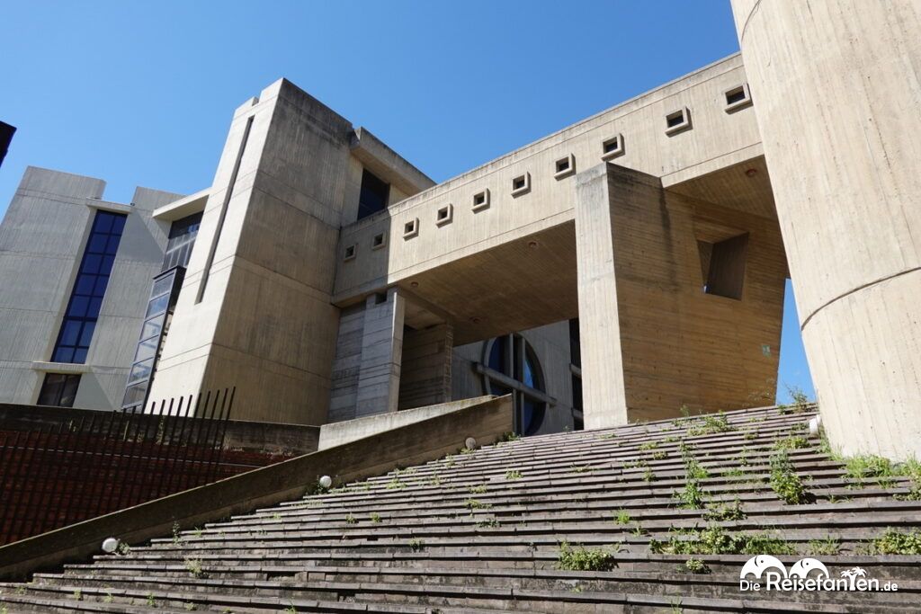 Savona Zwischen Brutalismus und italienischem Eis Glück (20)