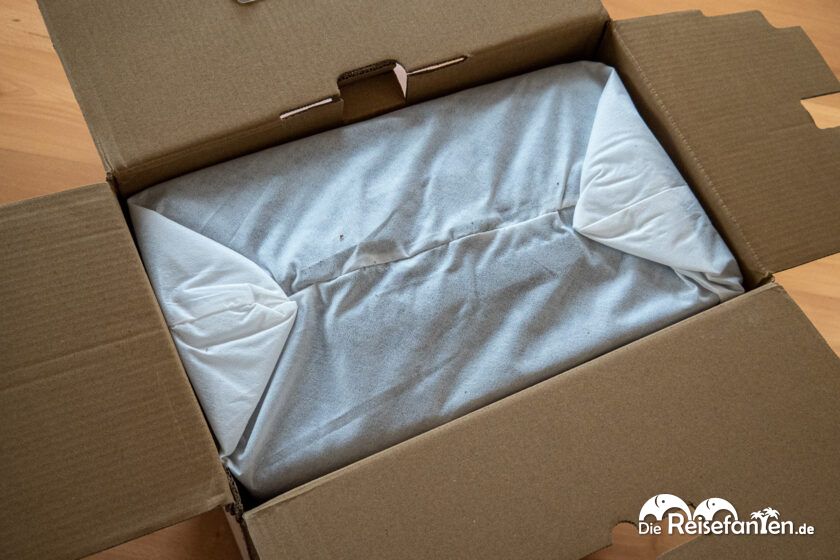 Weißer Packbeutel des Level8 Koffers mit weißem Kordelzug, ideal zum Schutz und zur sicheren Aufbewahrung des Koffers (1)