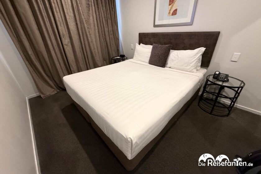 Ramada Suites By Wyndham Victoria Street West (2)