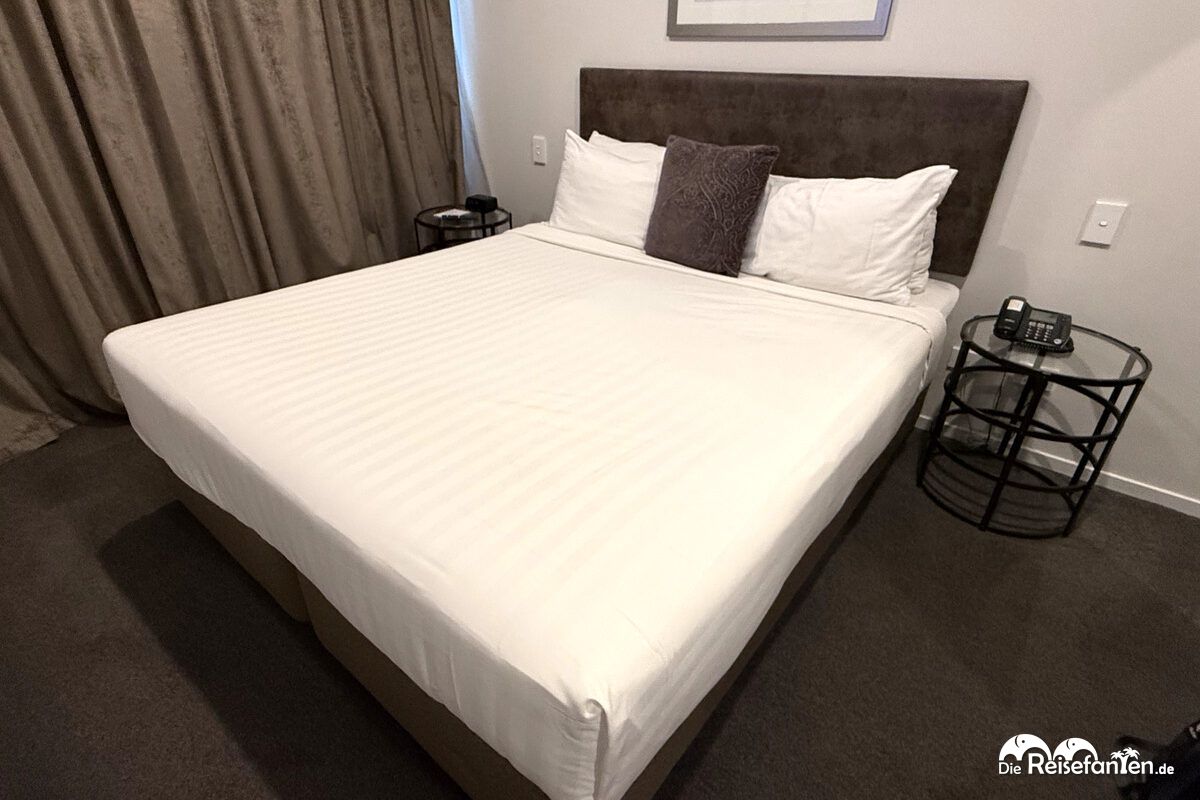 Ramada Suites By Wyndham Victoria Street West (3)