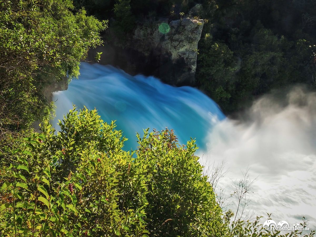 huka falls in neuseeland ein kurzer stopp am waikato river featured