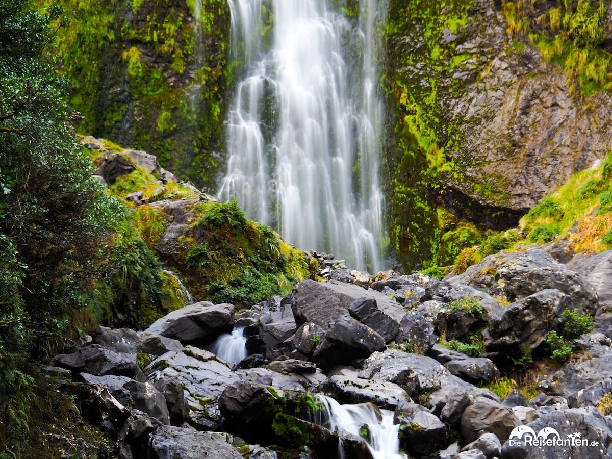Devils Punchbowl Wasserfall (10)