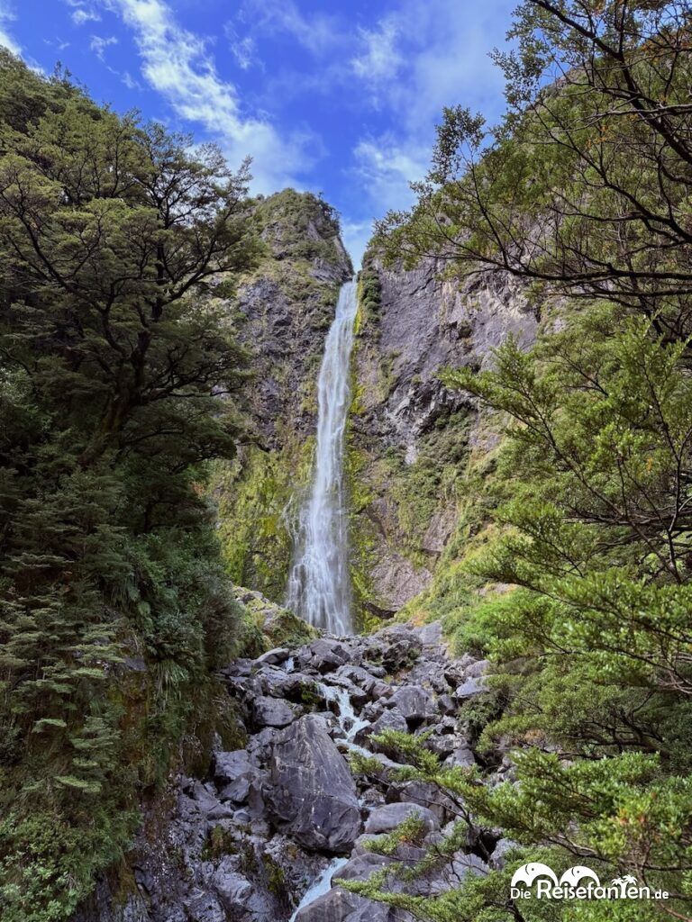 Devils Punchbowl Wasserfall (5)