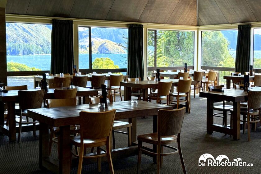 Hawea Hotel (1)