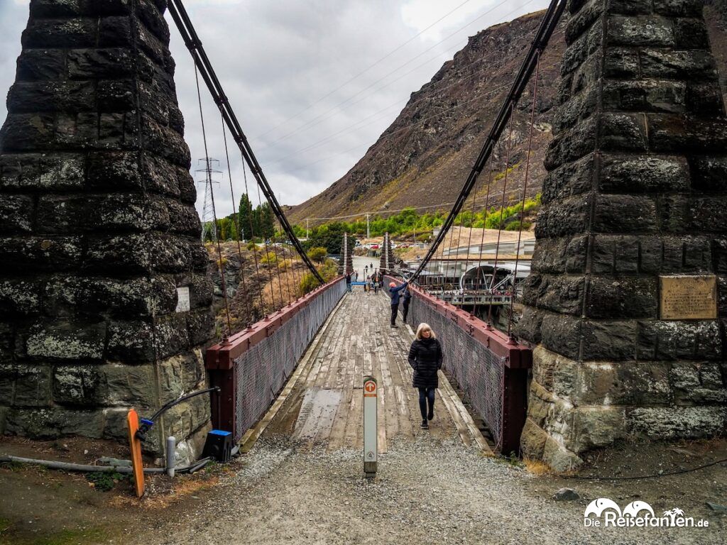 Kawarau Gorge Suspension Bridge Hoch über dem Anduin (11)