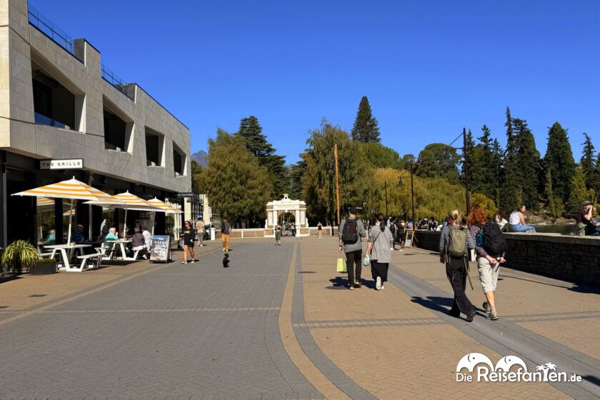 Queenstown (30)